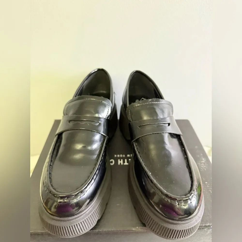 Keneth Cole black loafer New Size 8.5